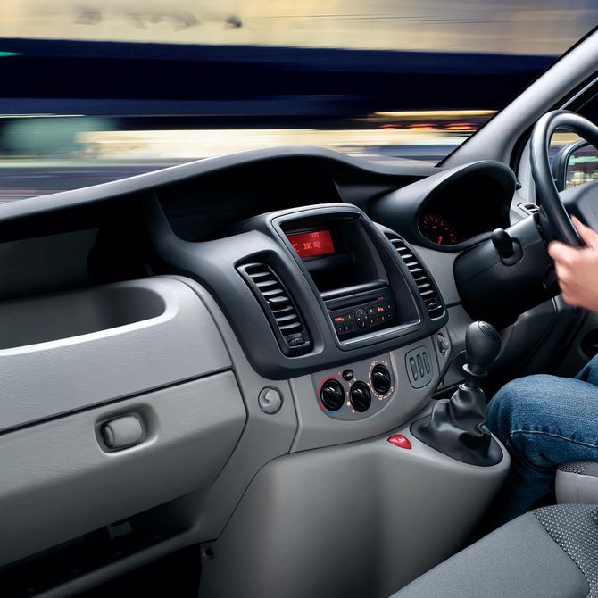 Vivaro Van Interior | Peter Vardy Vauxhall