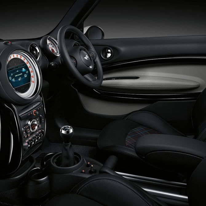 MINI Paceman Features | Peter Vardy